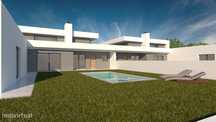 Moradia T4 lote de 663m2 jardim piscina Galeotas Azeitão