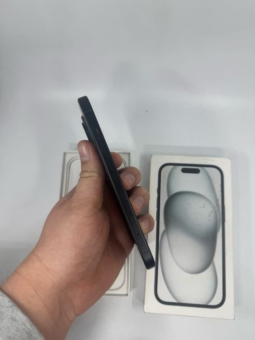 Iphone 15 czarny 128 gb 88% baterii 540 cykli ladowania