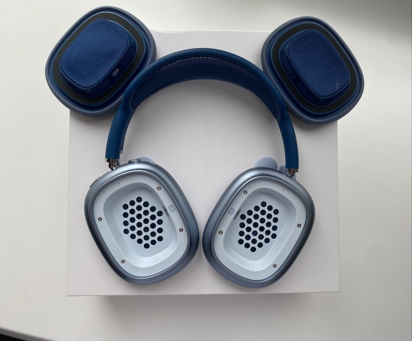 AirPods Max Sky Blue