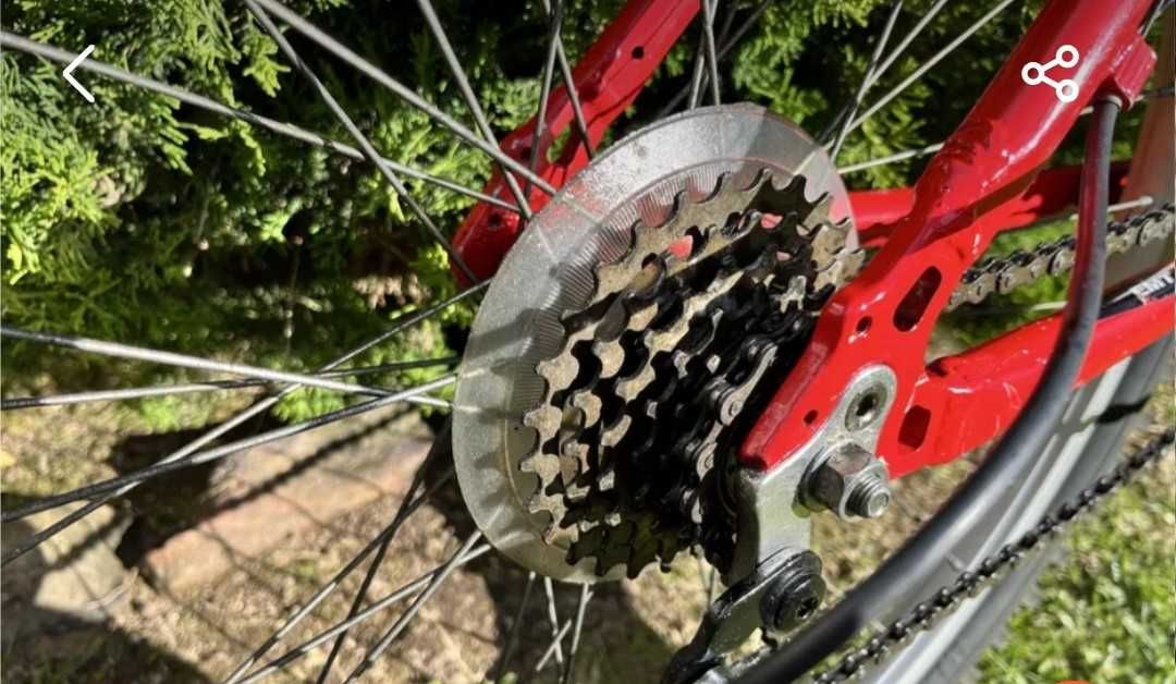 Bicicleta marca EMT em alumínio vermelho e cinza
