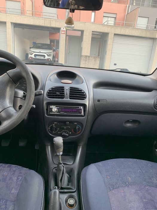 Carro Peugeot 206