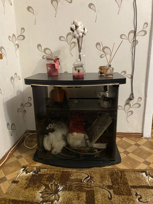 Тумбочка деревянная