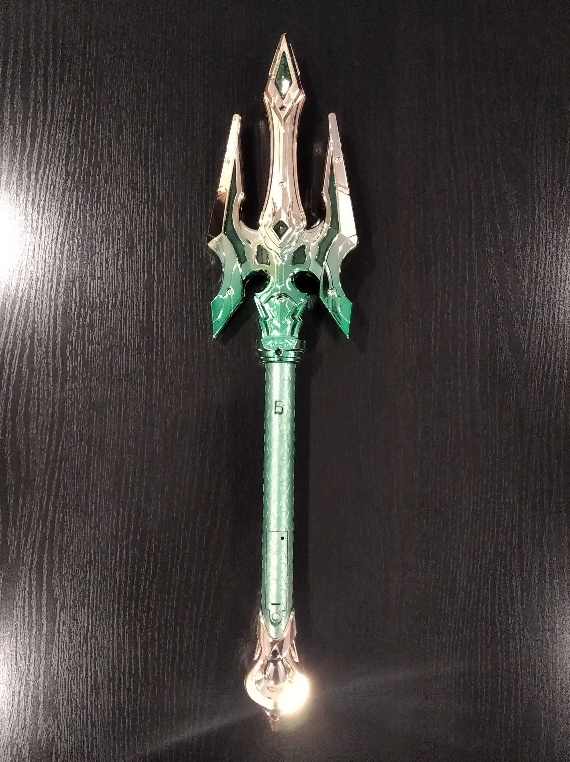 Espada de brincar com luzes e sons
