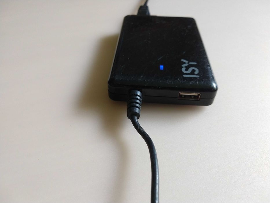 Zasilacz uniwersalny do laptopa