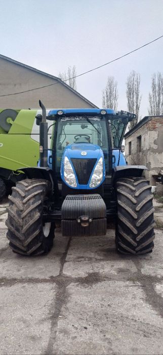 New Holland T7060