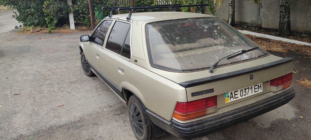 РЕНО 25, французский бизнес класс