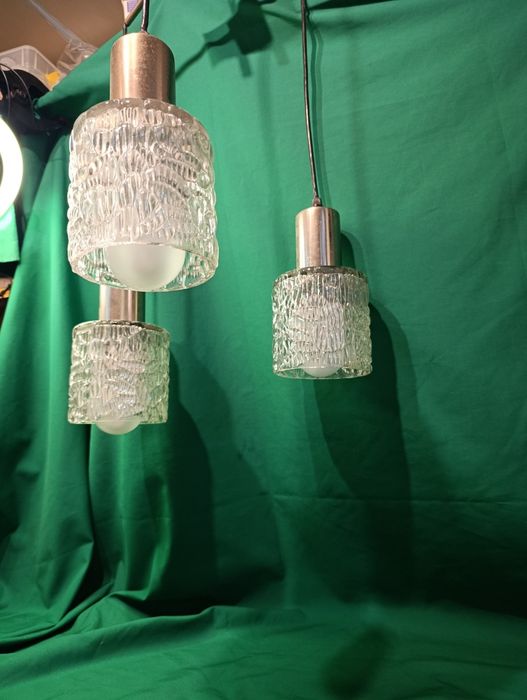 Żarówka szperownia zamknięta Lampa wisząca trzyramienna z żarówkami