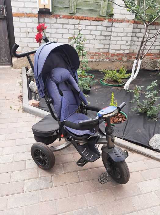 Продам детский трехколесный велосипед Azimut Neo.