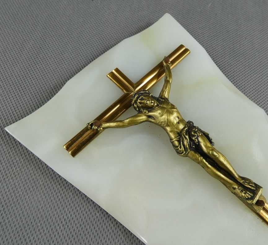 Wiszący Krzyż krucyfiks alabaster JEZUS 17cm