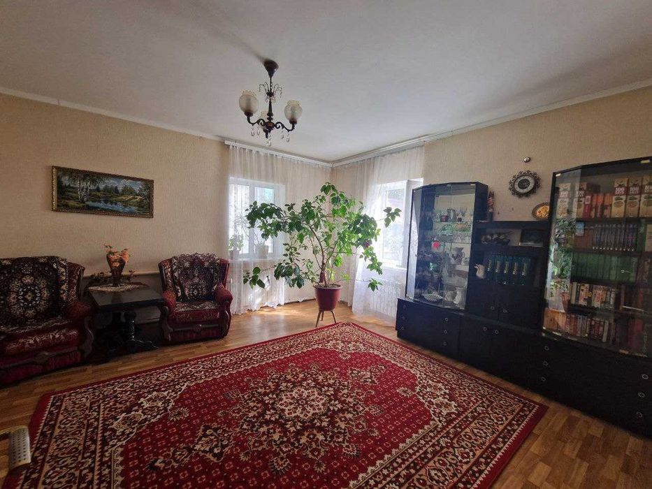 Будинок в селі Брусилів