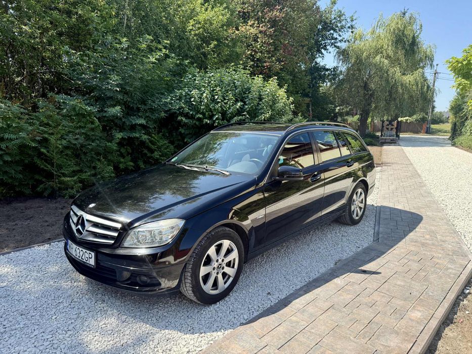 Mercedes-Benz klasy C 2010 zadbany, bez korozji, nowy rozrząd.