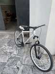 bicicleta muito leve com freio a dico