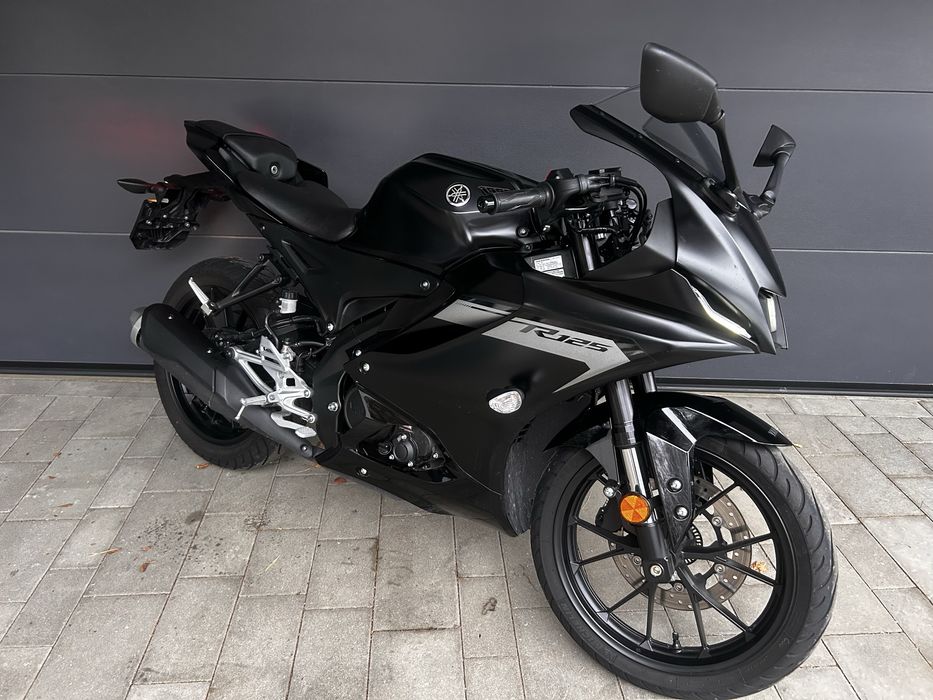 Yamaha YZF-R125 rok 2025 CZARNA przebieg 4957km kat. A / B