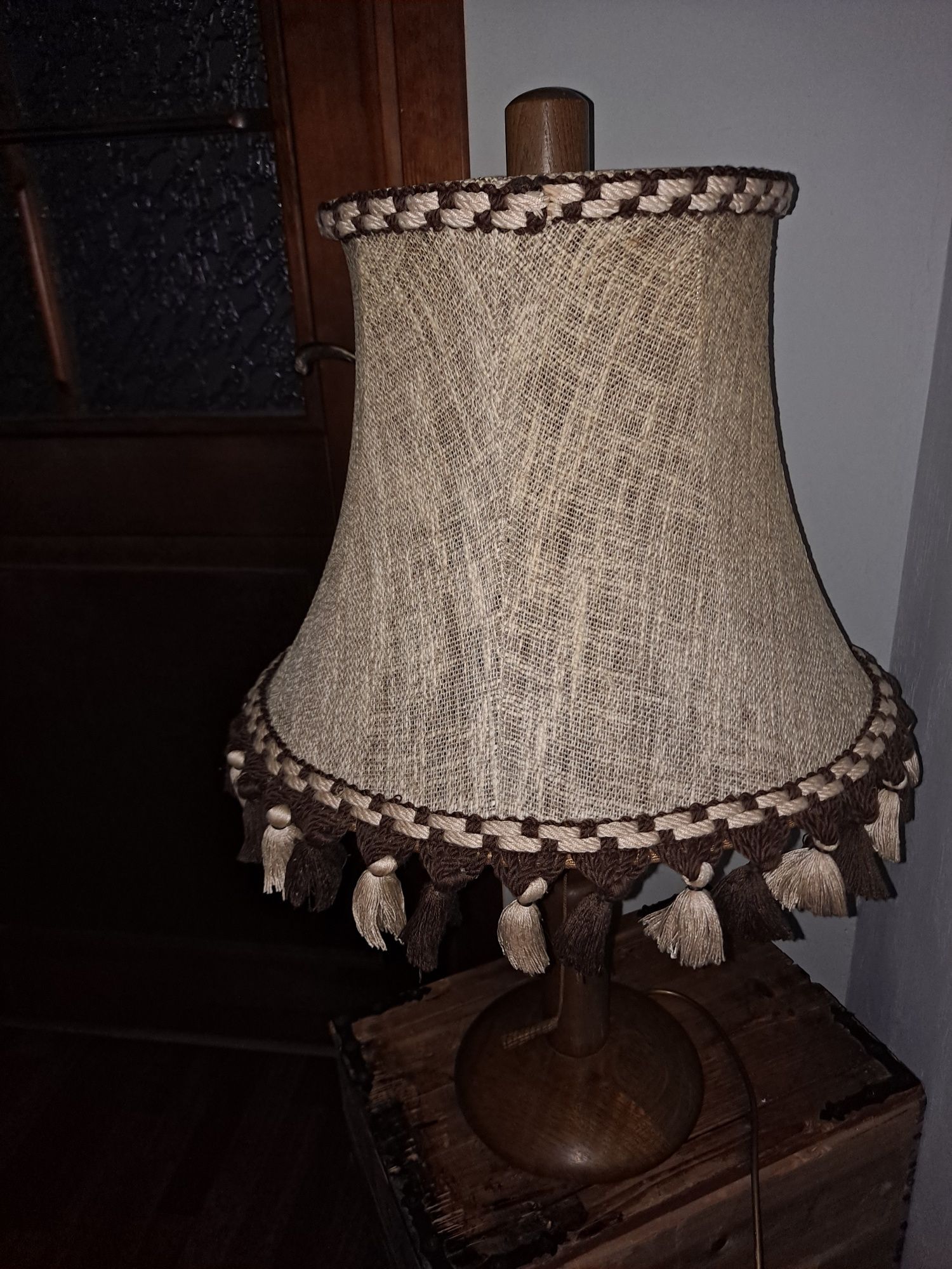 Lampa stojąca retro
