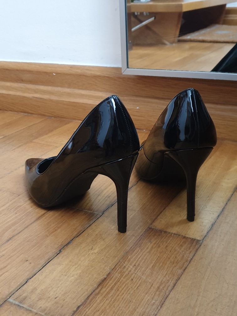 Black shoes Szpilki czarne lakierki 36 randka praca impreza Nowe