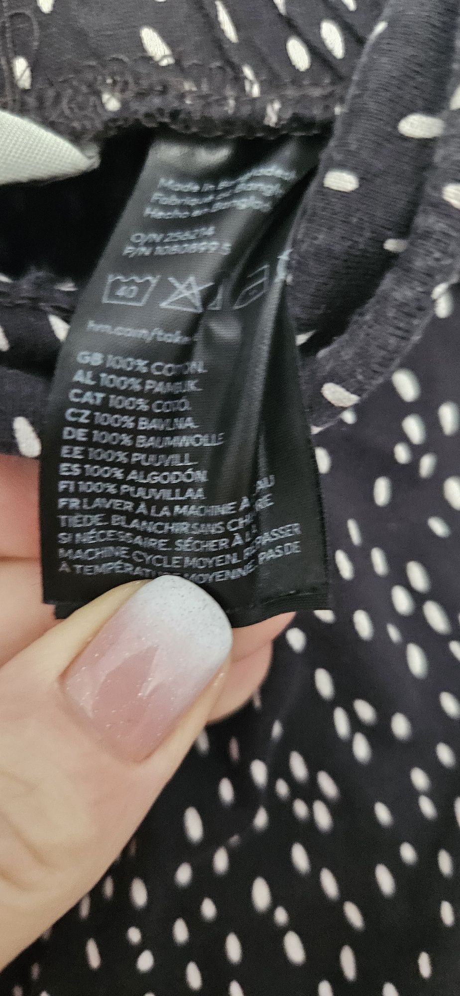 H&M bawełniane krótkie spodenki szorty r. 122 czarno-białe