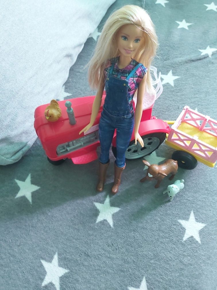 Barbie lalka z traktorem farmerka mattel