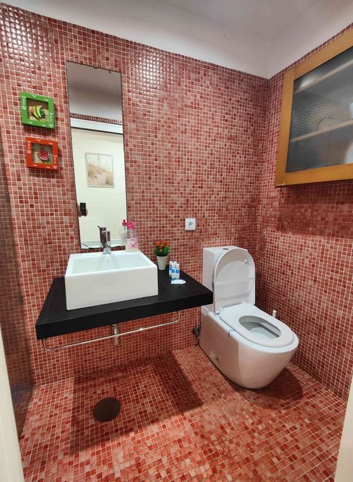 Apartamento T1 com garagem e piscinas