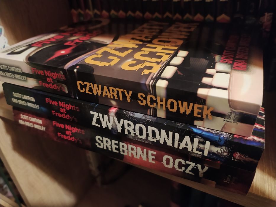 książki Five Nights At Freddy's trzy części