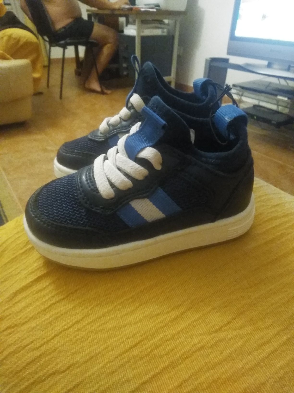 Sapatilhas novas Zippy tamanho 19