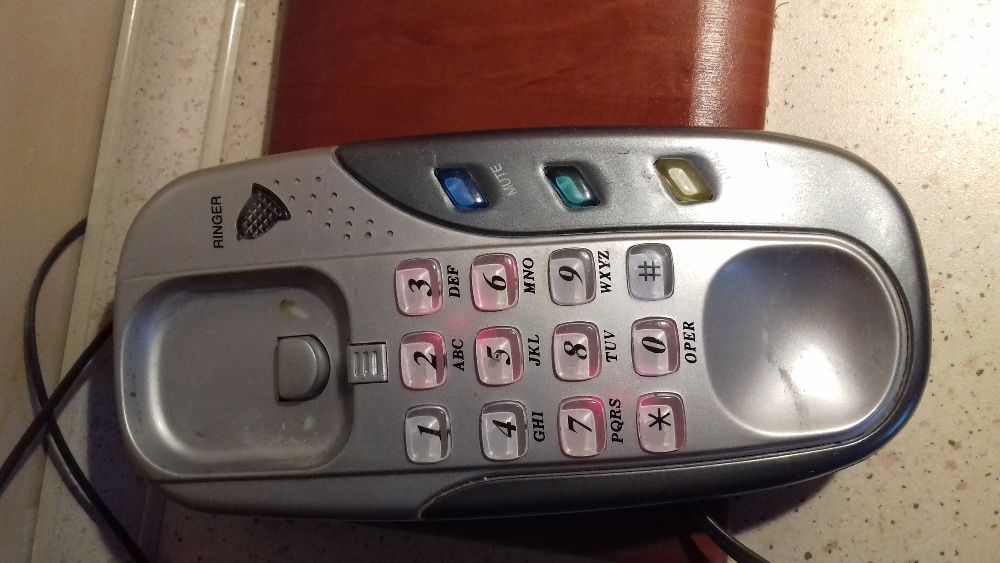 Telefon stacjonarny maxcom z funkcjami