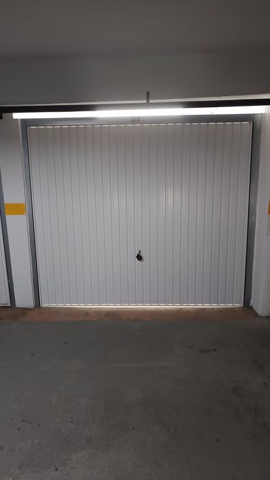 Alugo garagem no Barreiro