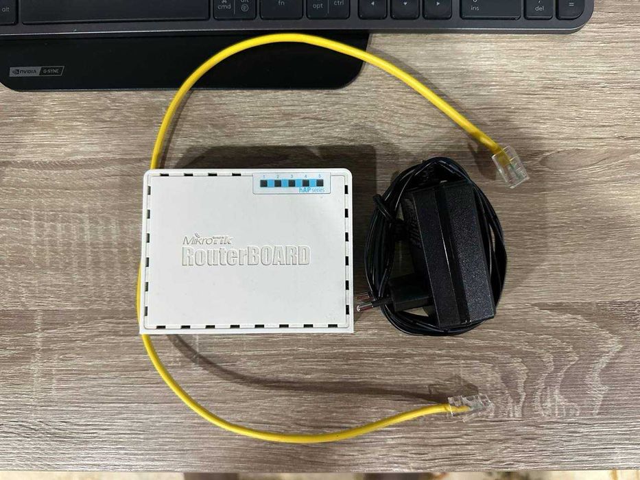Маршрутизатор MikroTik RB952Ui-5ac2nD роутер