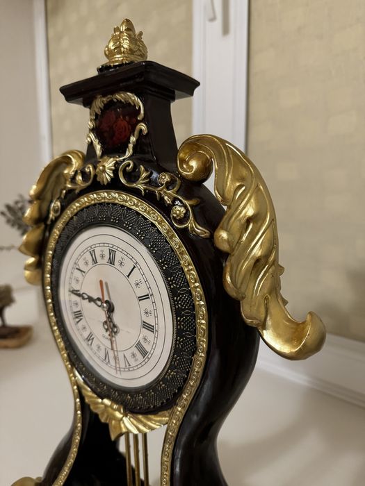 Часы маятниковые / маятниковий годинник