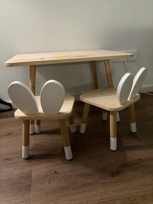 Mesa infantil com cadeiras zara home