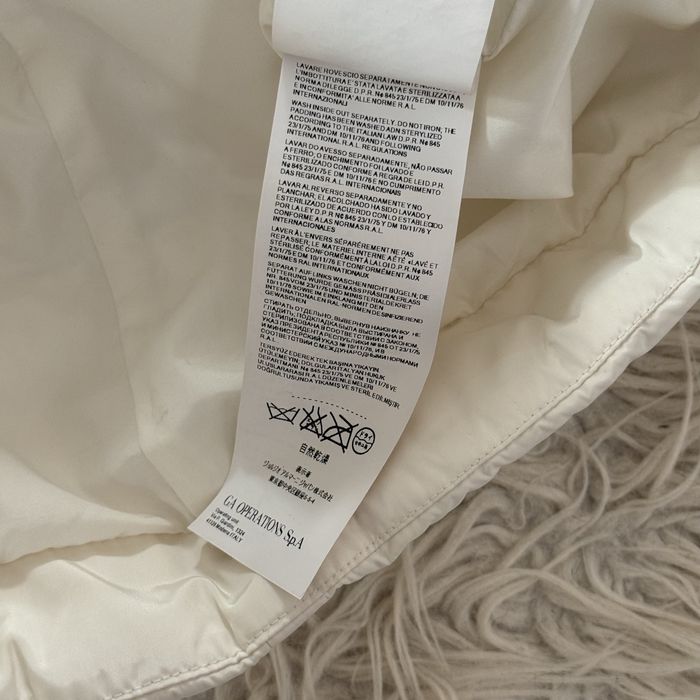 Жіноча куртка пуховик Armani оригінал
