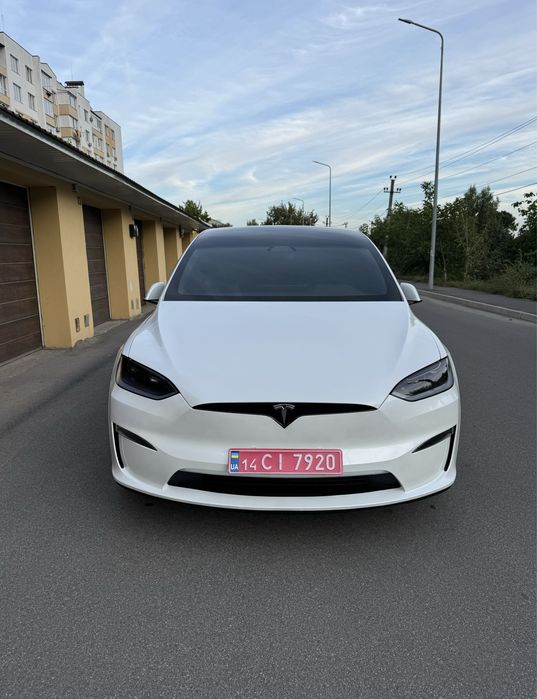 Tesla model x продам