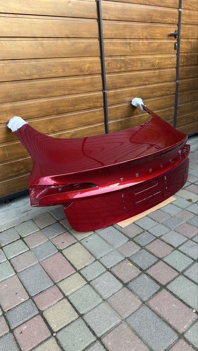 Кришка багажника, ляда tesla 3 highland