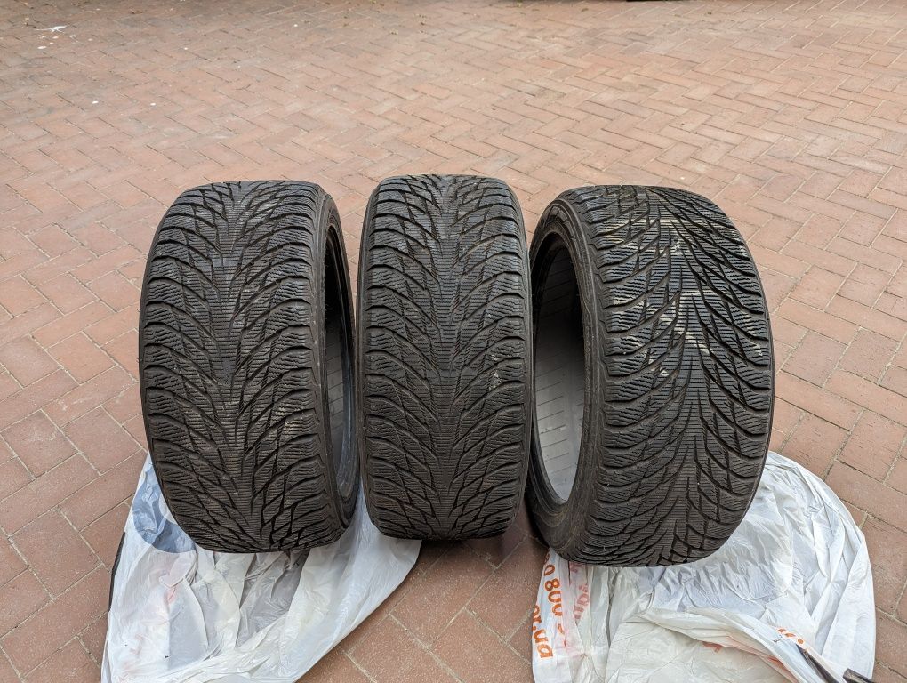 Nokian Hakkapeliitta r2 245/45 r18