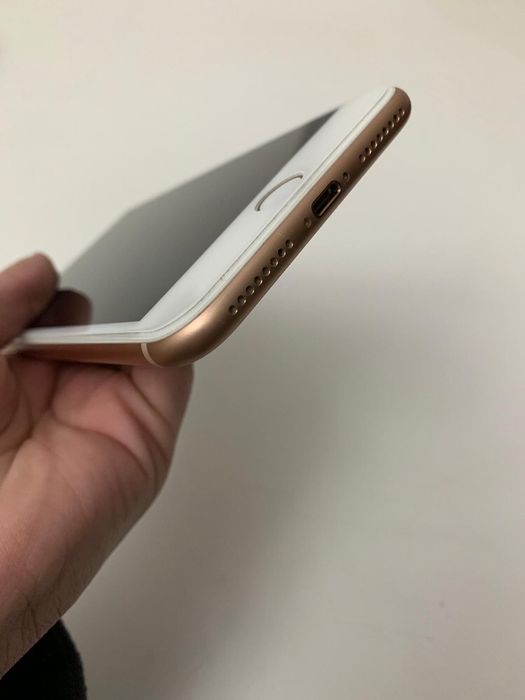 IPhone 8 Plus- rose gold