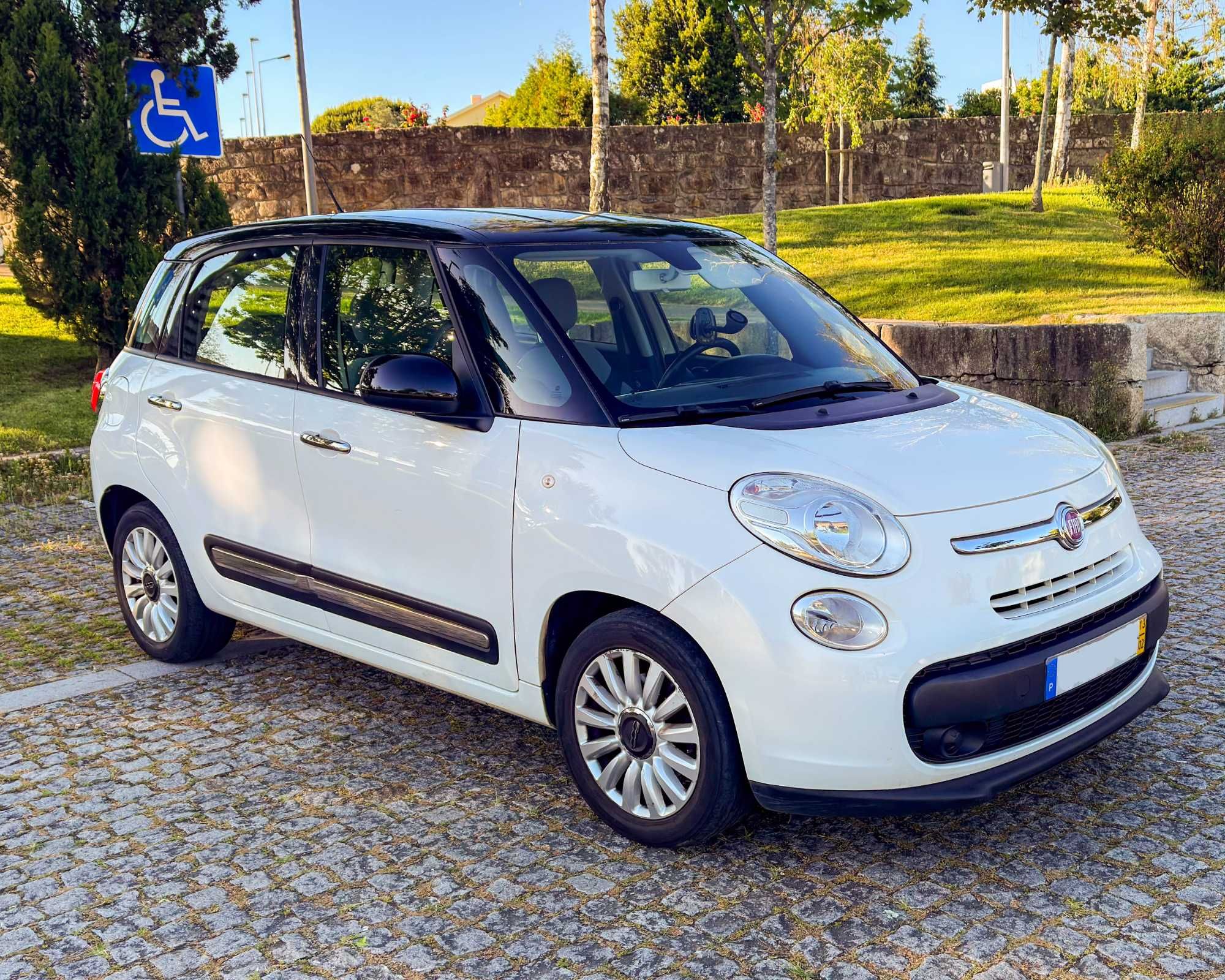Fiat 500 L 2014 em ótimo estado