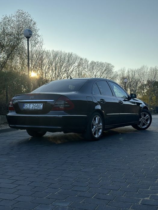 Mercedes-Benz W211 3.0V6///Automat///PoLift///SuperStan