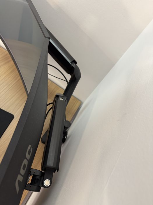 Monitores Gaming AOC C27G2ZU/B (27”-0.5ms-240hz-FreeSync Premium)