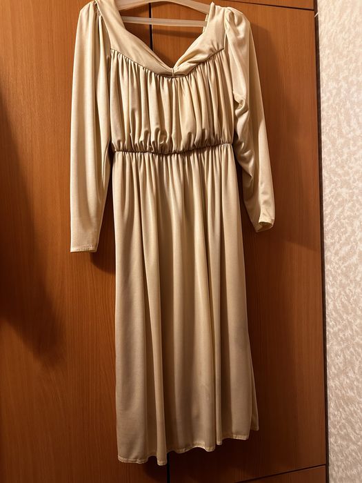 Вечірня сукня плаття нюд міді