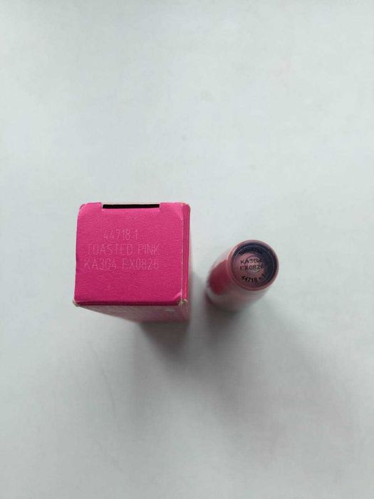 Суперстійка матова помада Oriflame Запорошена троянда