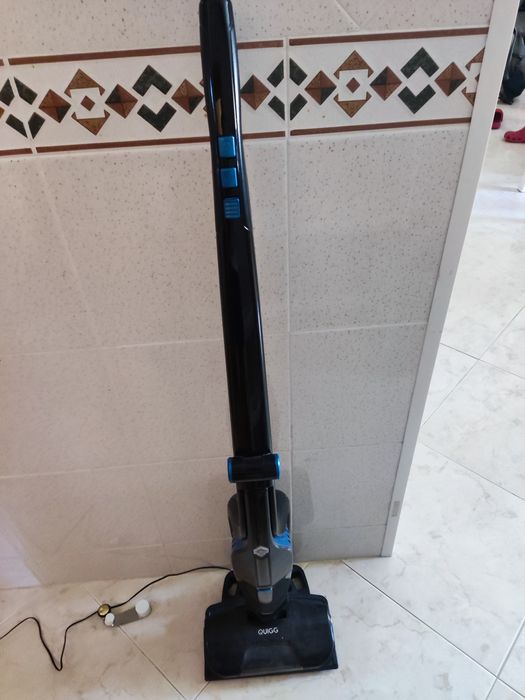 Aspirador vertical dobrável