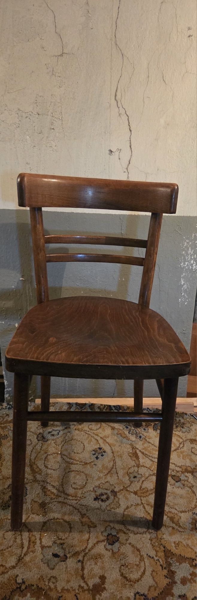 Krzesła w stylu vintage