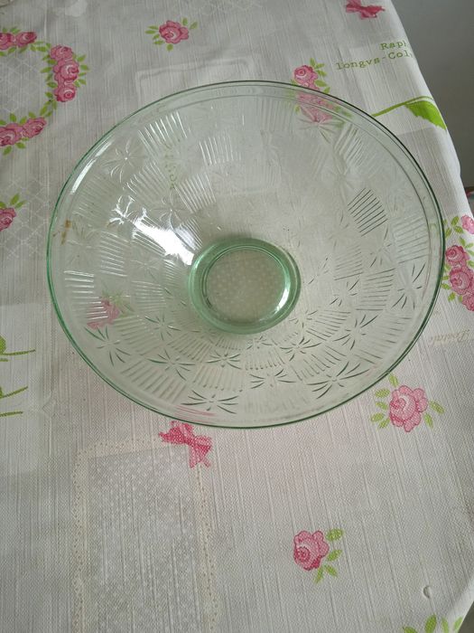 Салатнік великий