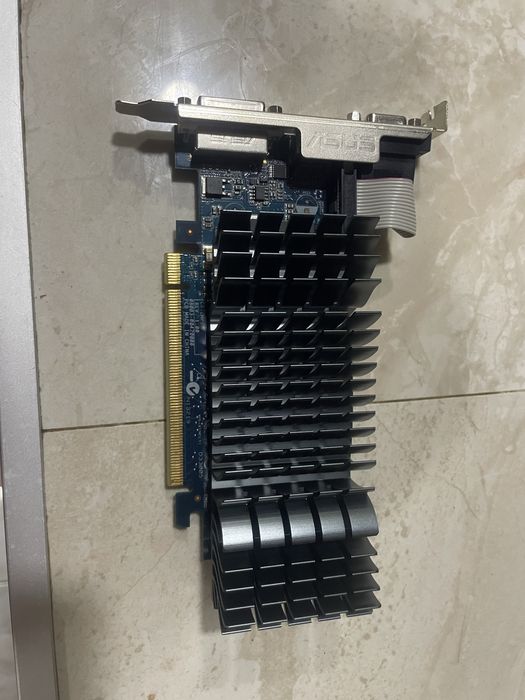 Продам відеокарту Asus EN210 SILENT/D1/1GD3/V2(LP)
