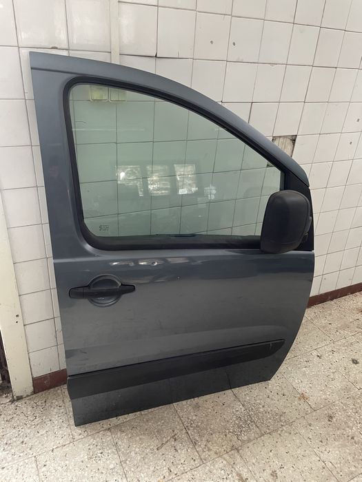 Drzwi prawy przód prawe przednie Citroen Jumpy Fiat Scudo kolor EZW
