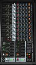 Wzmacniacz Behringer PMP 2000 w bardzo dobrym stanie jak nowy.