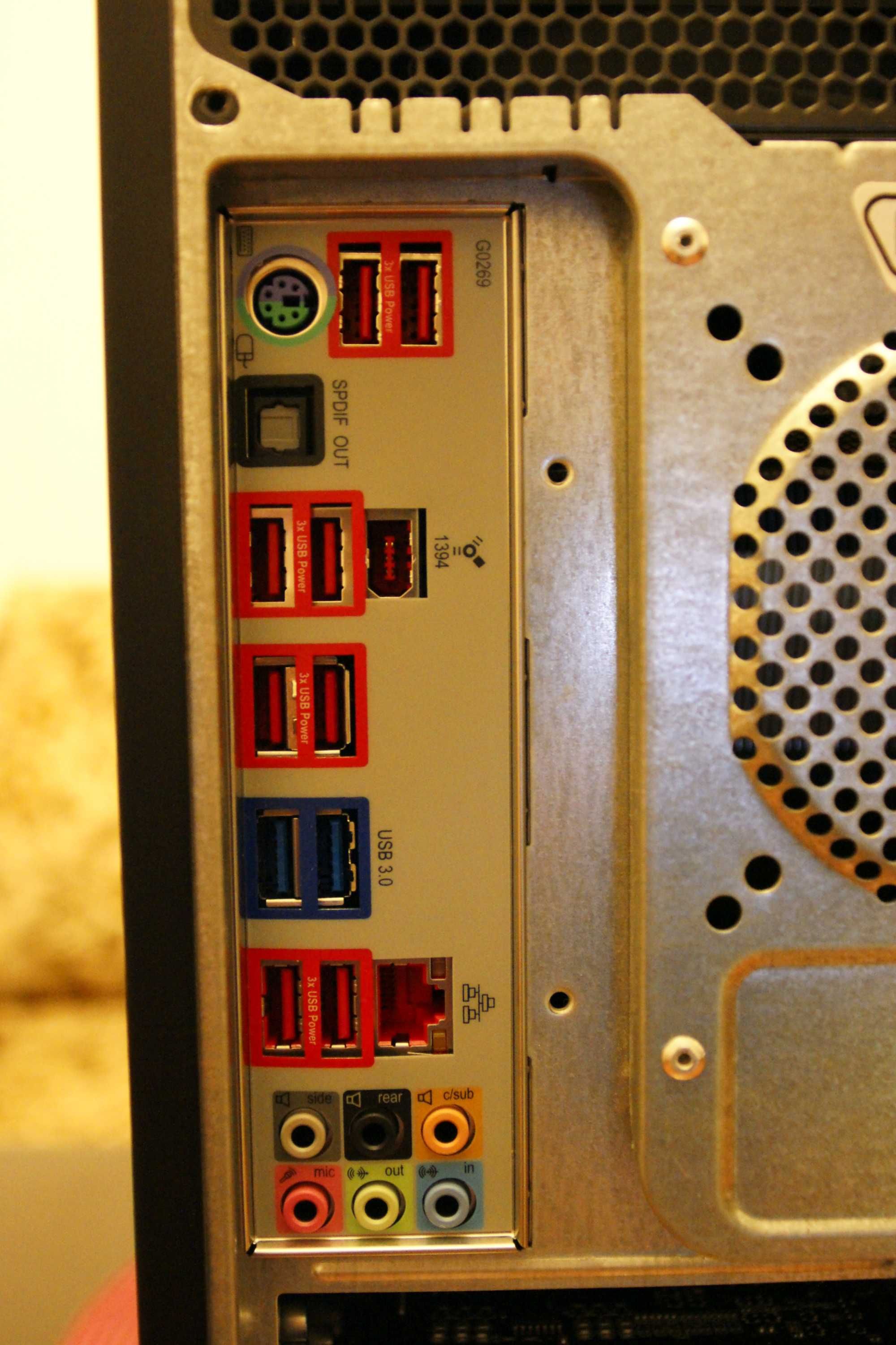 Komputer stacjonarny AMD Quad-Core 3.60 GHz RAM 8,00 GB GTX 560  Win10