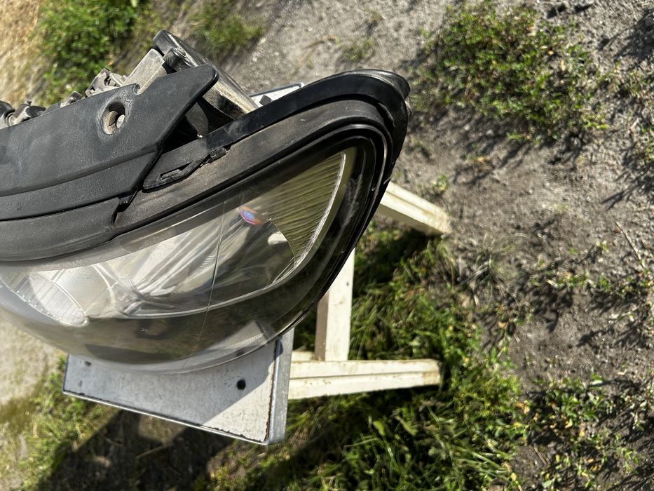 Hyundai santa fe передня ліва фара