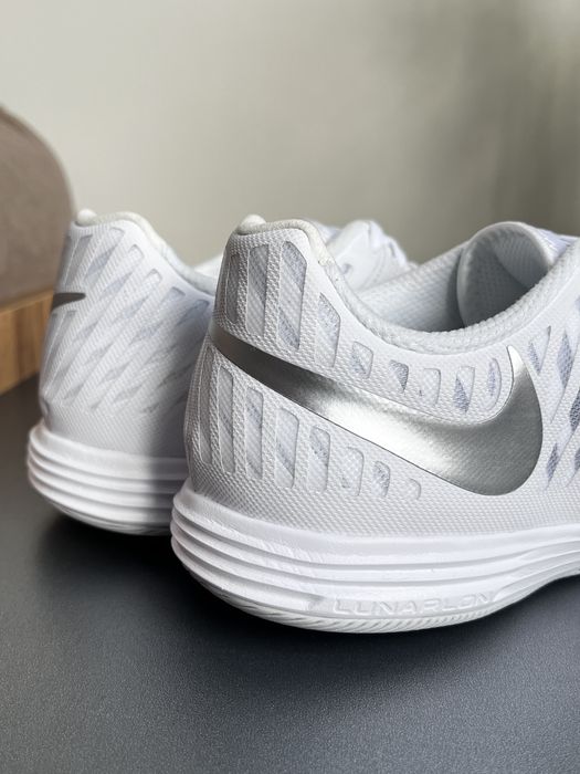 Nike Lunargato 2 оригінал футзалки розмір 40 та 42 нові 580456-105