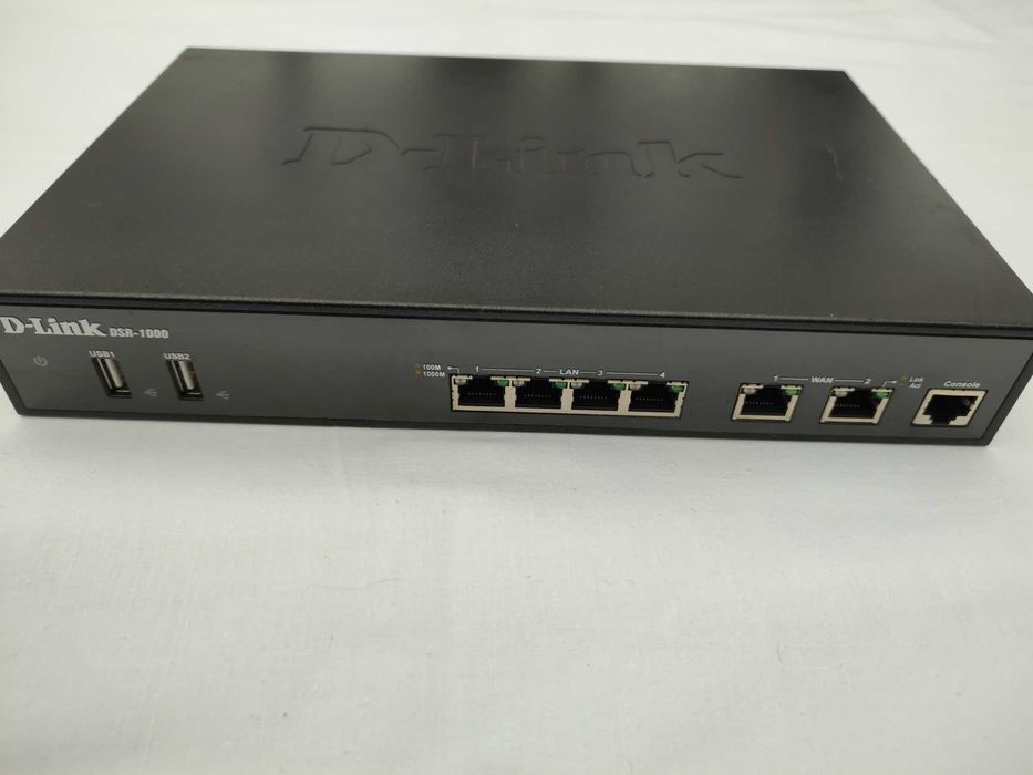 Маршрутизатор D-Link DSR-1000