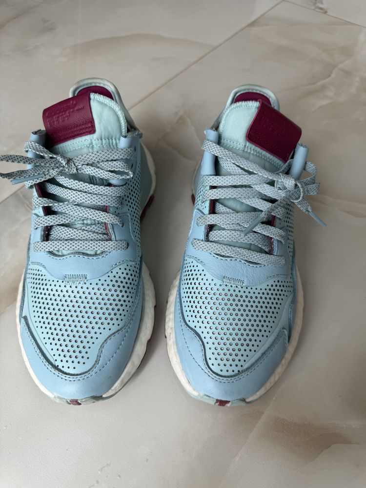 Кросівки Adidas 38.5